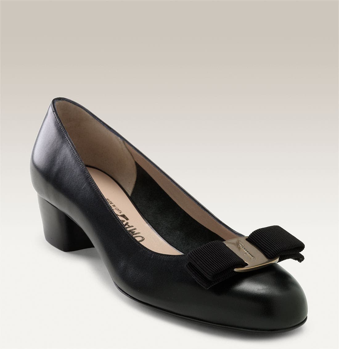 FERRAGAMO Vara Pump, Main, color, 