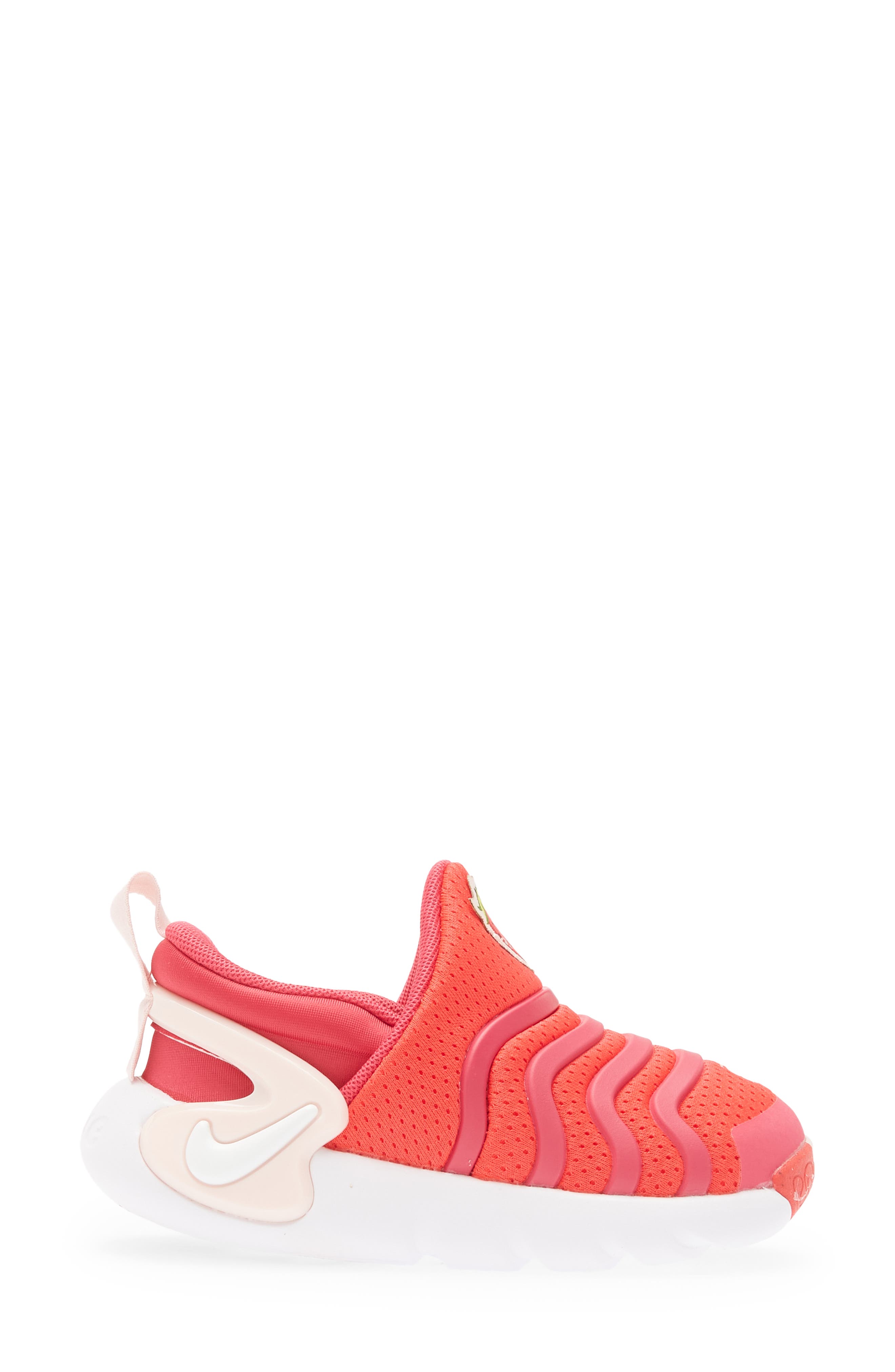 Nike Dynamo Go Sneaker, Alternate, color, 