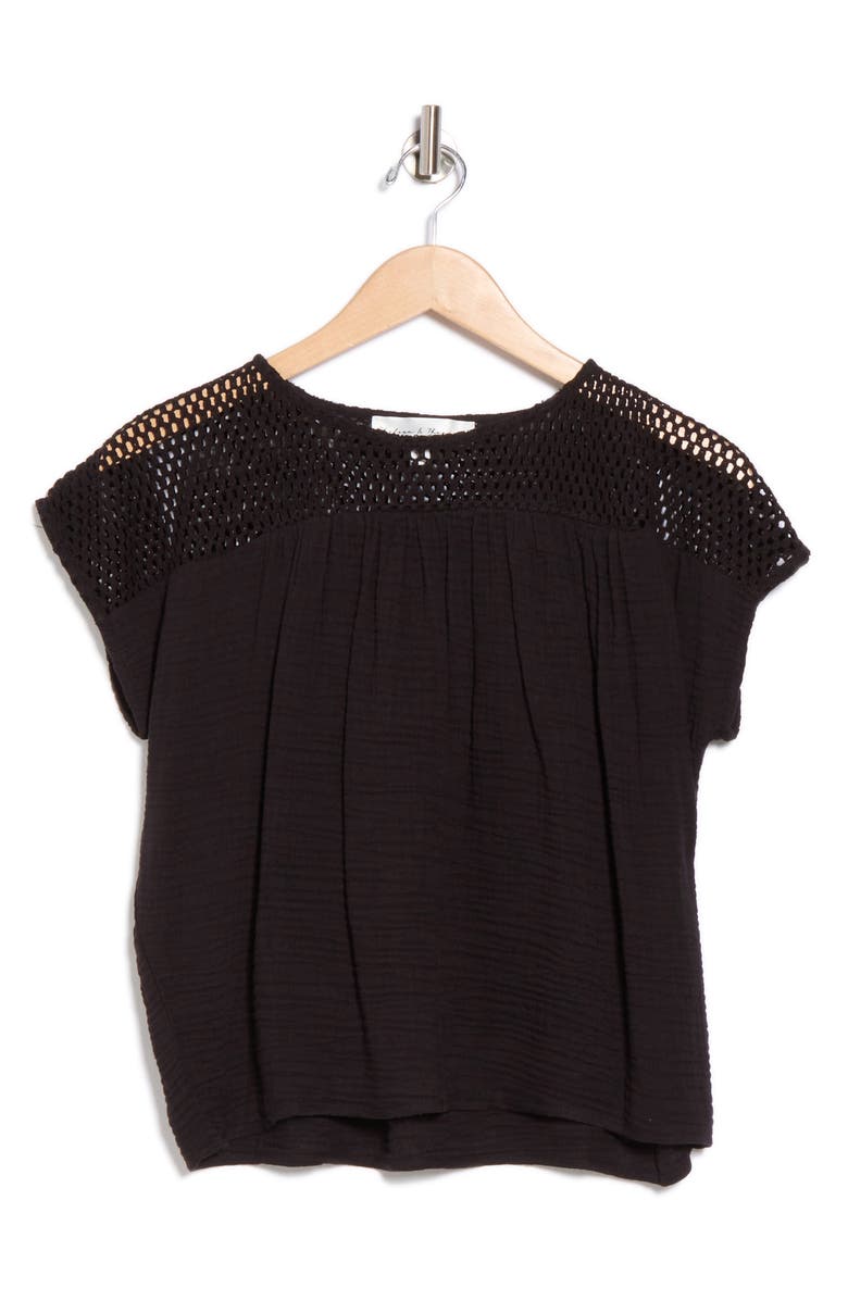 CHELSEA AND THEODORE Open Stitch Short Sleeve Top, Alternate, color, Black