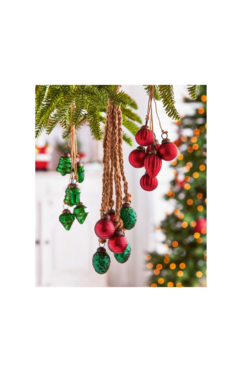 tag Festive Tree and Acorn Ornament Cluster for Christmas, Alternate, color, Green