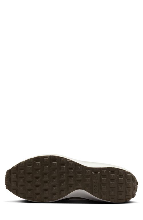 NIKE NIKE WAFFLE DEBUT SNEAKER