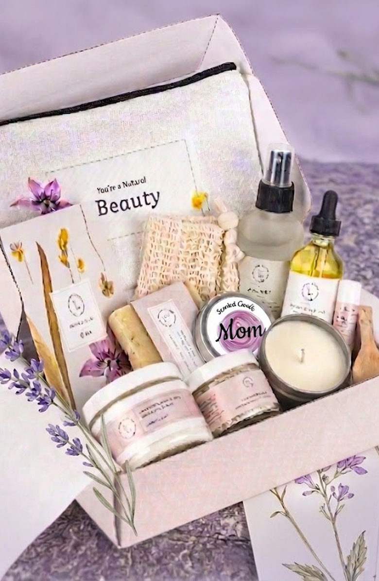 Lizush Mother's Day Ultimate Relaxation Spa Gift Box, Alternate, color, Lavender