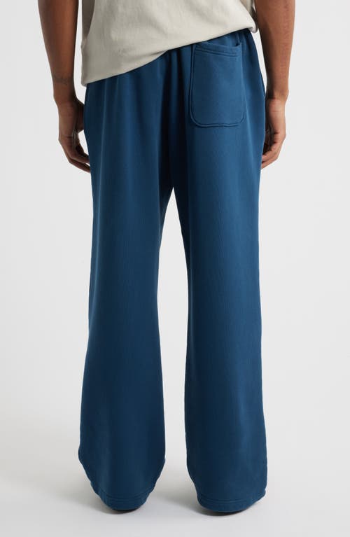 Elwood Core Organic Cotton Straight Leg Sweatpants In Blue