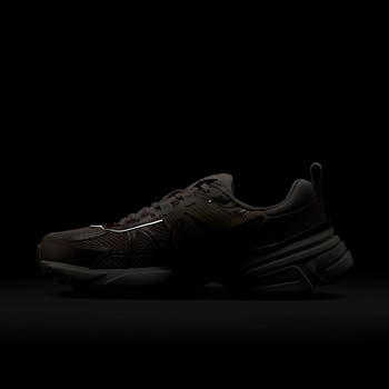 V2K Run Sneaker