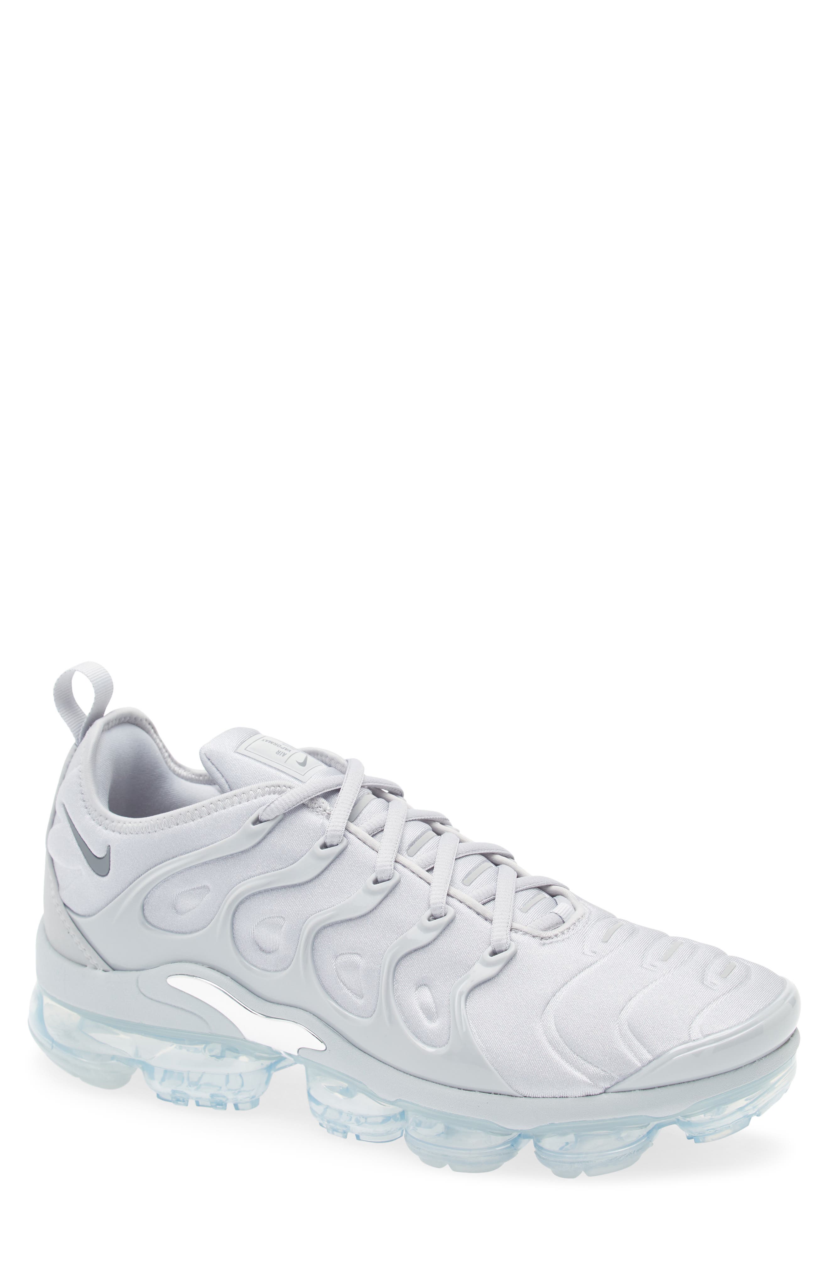 nike air vapormax plus trainers white