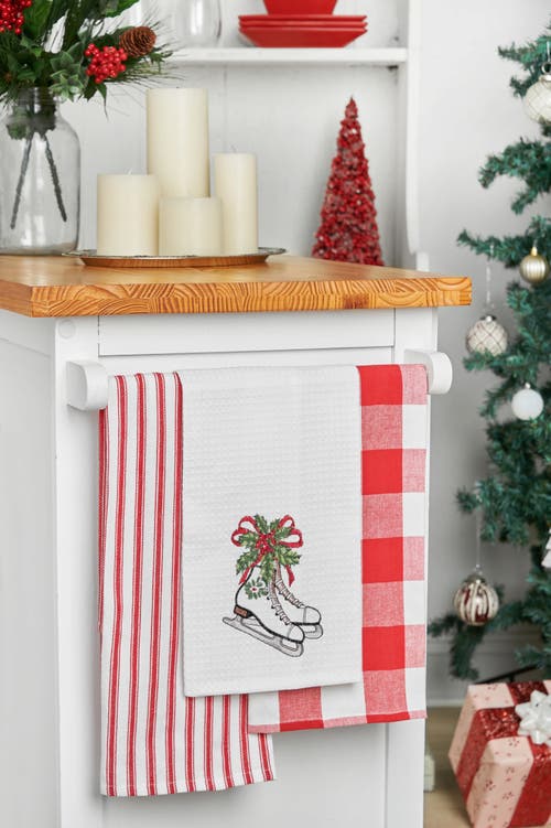 C & F Home C&f Home Skates And Holly Towel In Multi