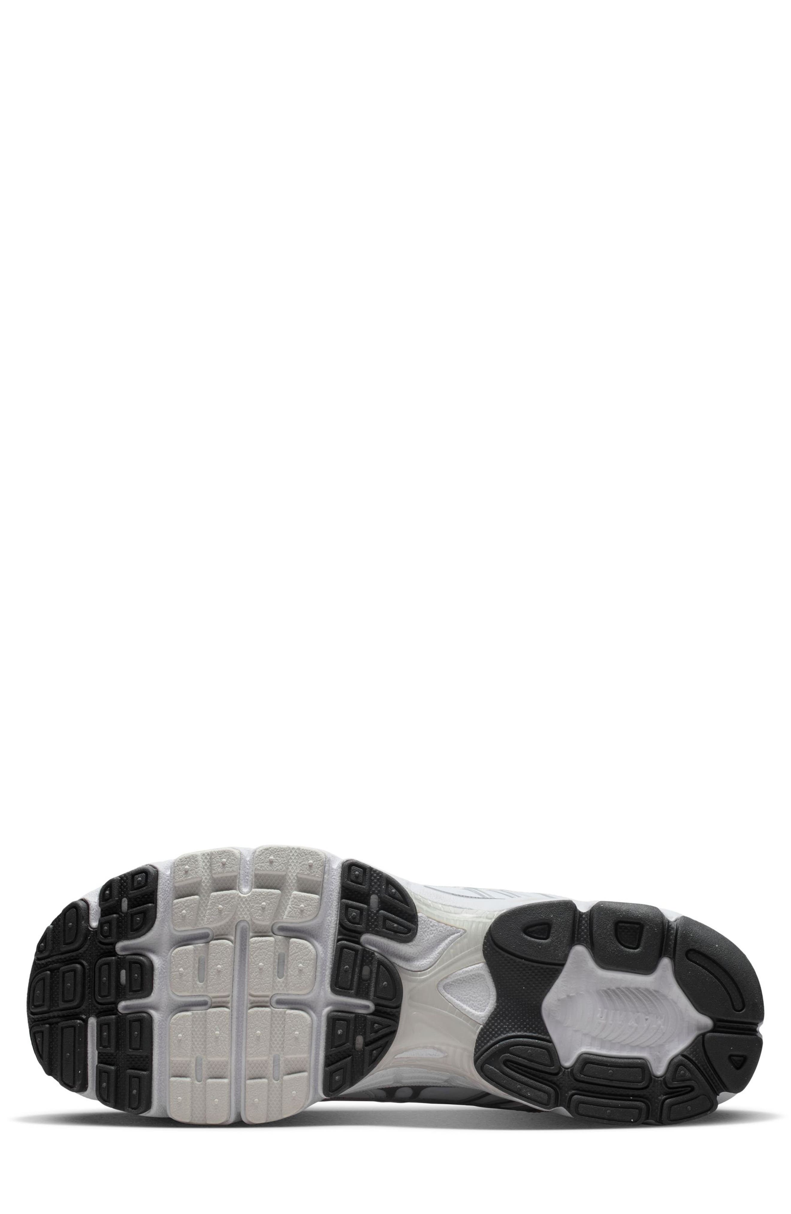 Air Max Moto 2K Sneaker, Alternate, color, 100 WHITE/BLACK