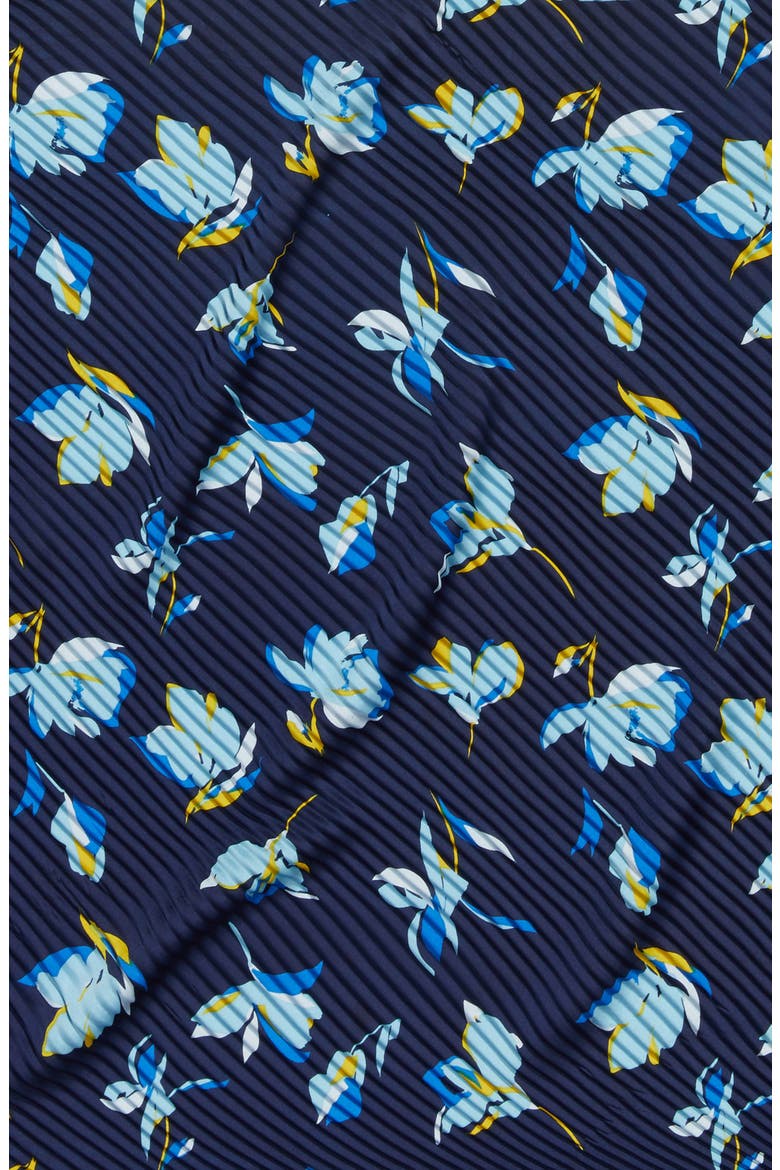 Pleated Scarf, Alternate, color, NAVY COMBO