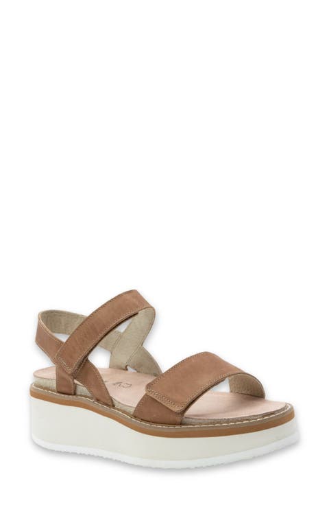 Meringue Wedge Sandal (Women)