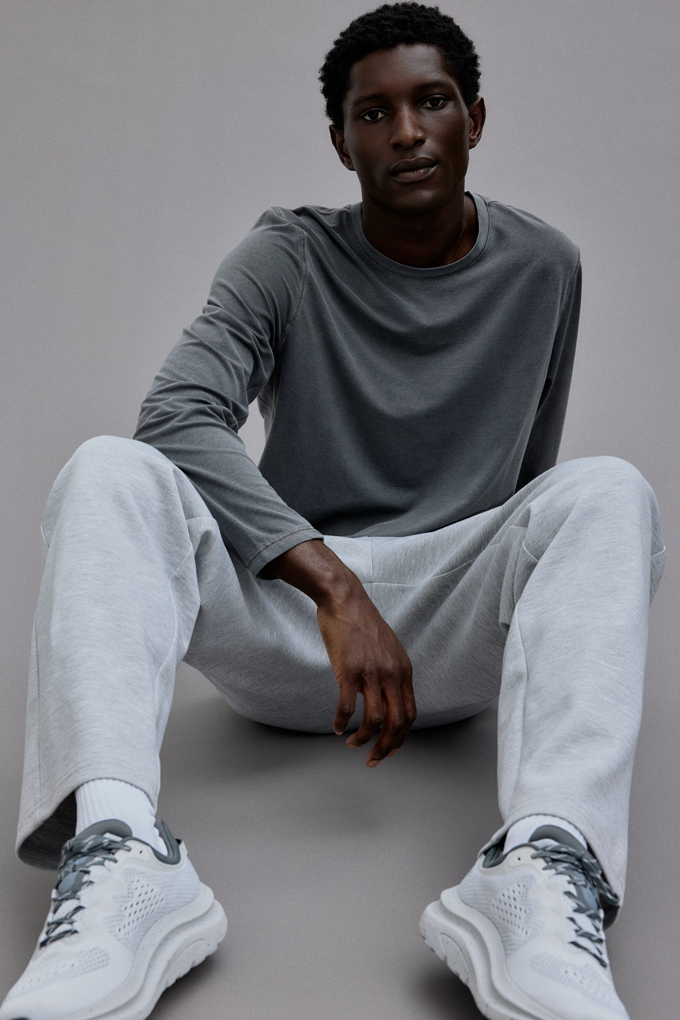 Regular fit sports joggers - image 4