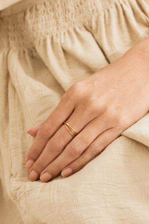 Mint & Lily Dainty Interlocking Fidget Ring In Multi