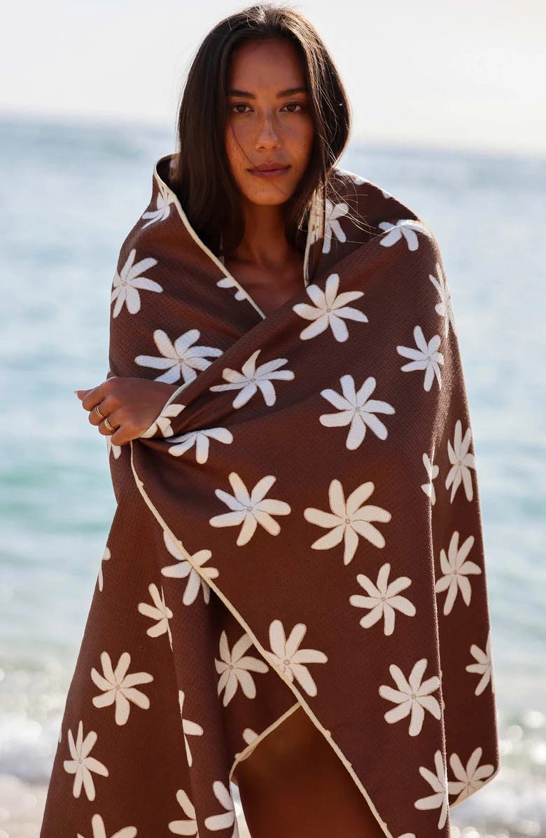 Tag Aloha Quick Dry Beach Towel, Alternate, color, Coco Tiare