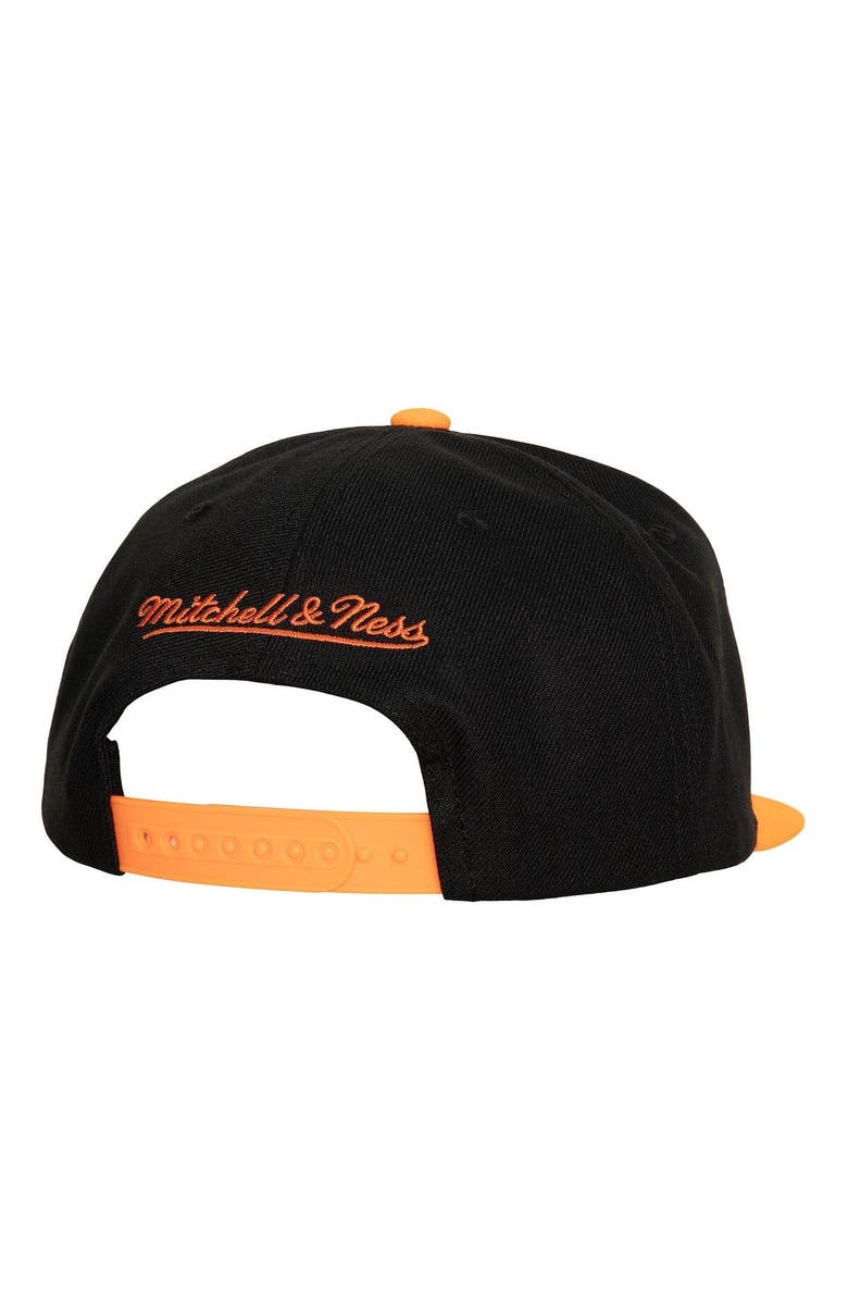Mitchell & Ness Men's Mitchell & Ness Black Philadelphia Flyers Core Team Ground 2.0 Snapback Hat, Alternate, color, Black