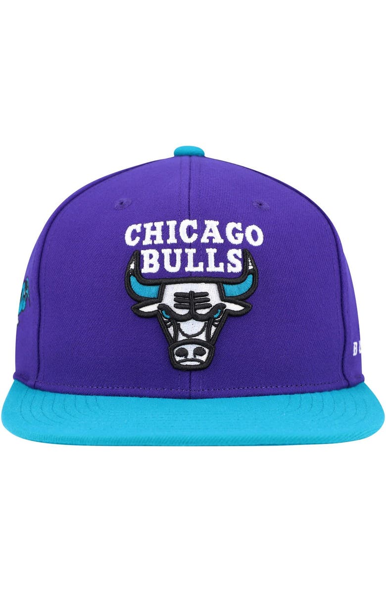 Mitchell & Ness Men's Mitchell & Ness Purple/Teal Chicago Bulls Core Snapback Hat, Alternate, color, 