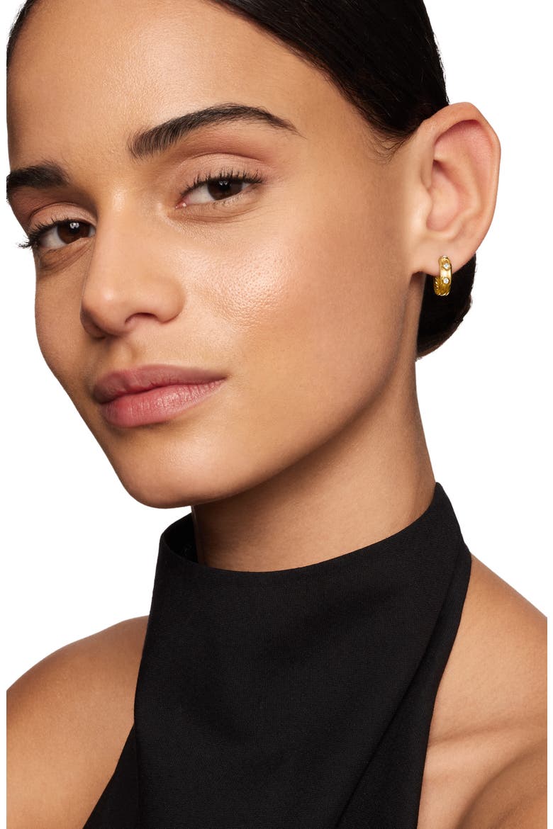 Modern Renaissance Huggie Hoop Earrings in 18K Gold with Diamonds, 12.3mm, Alternate, color, 18K YELLOW GOLD