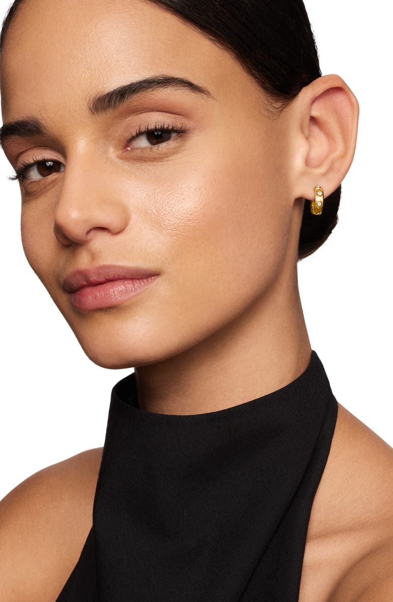 David Yurman Modern Renaissance Huggie Hoop Earrings in 18K Gold with Diamonds, 12.3mm, Alternate, color, 18K Yellow Gold