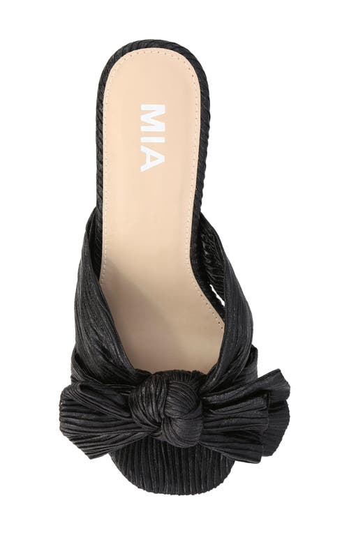 Mia Mechelle Slide Sandal In Black