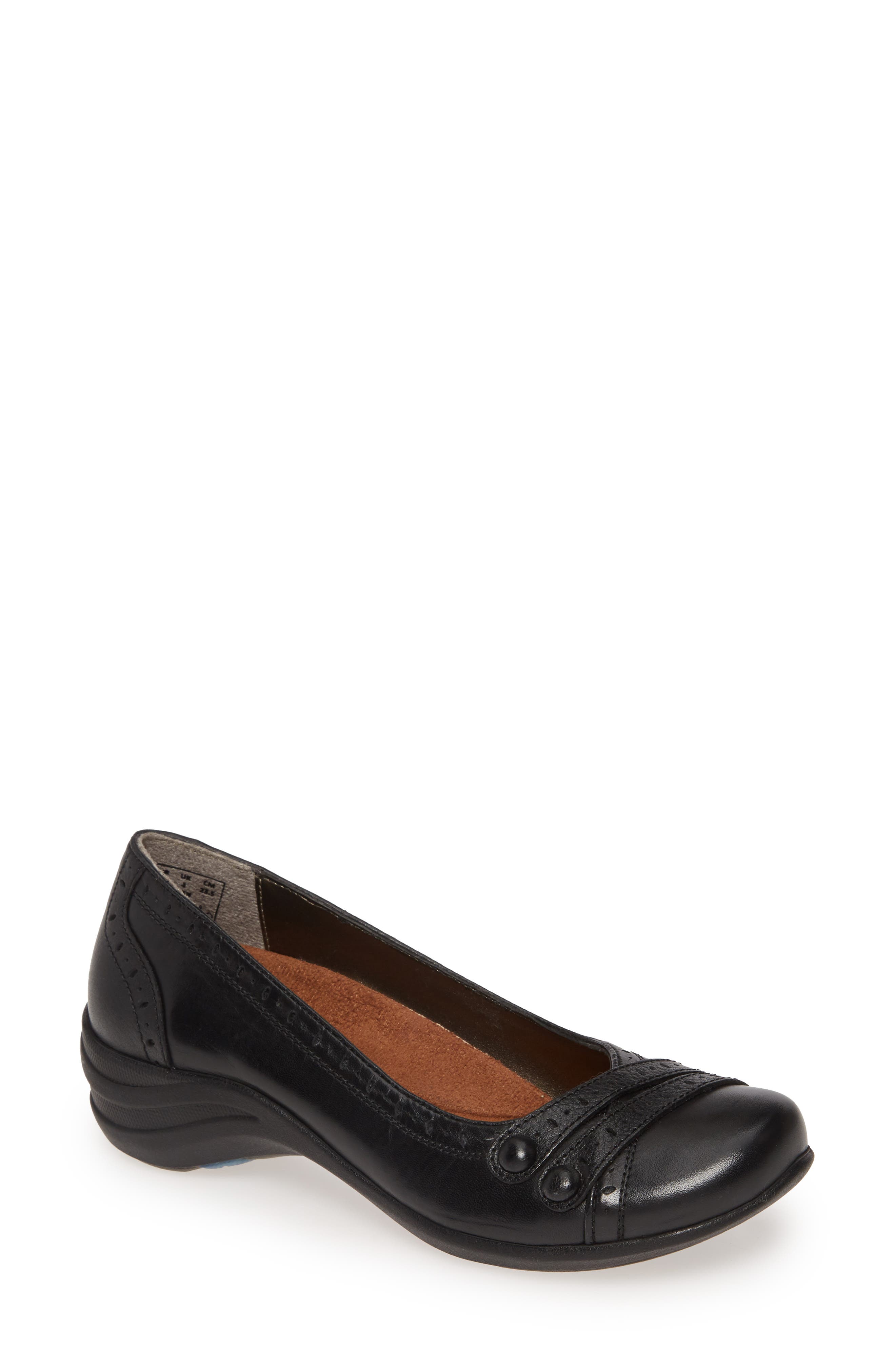 Hush Puppies<sup>®</sup> Hush Puppies Burlesque Flat, Main, color, 