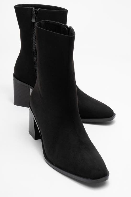 Prologue Shoes Chara Block Heel Ankle Boot In Black