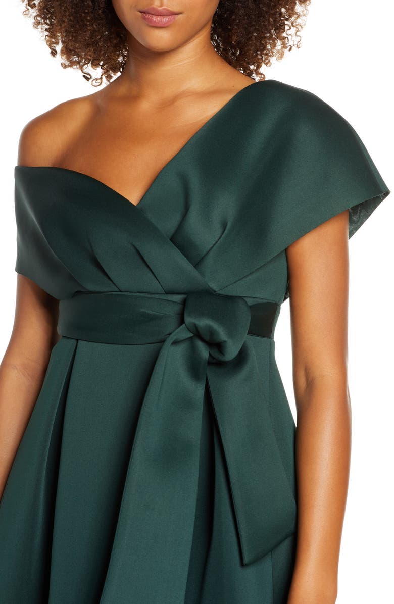 Chi Chi London Edel Cocktail Dress, Alternate, color, 