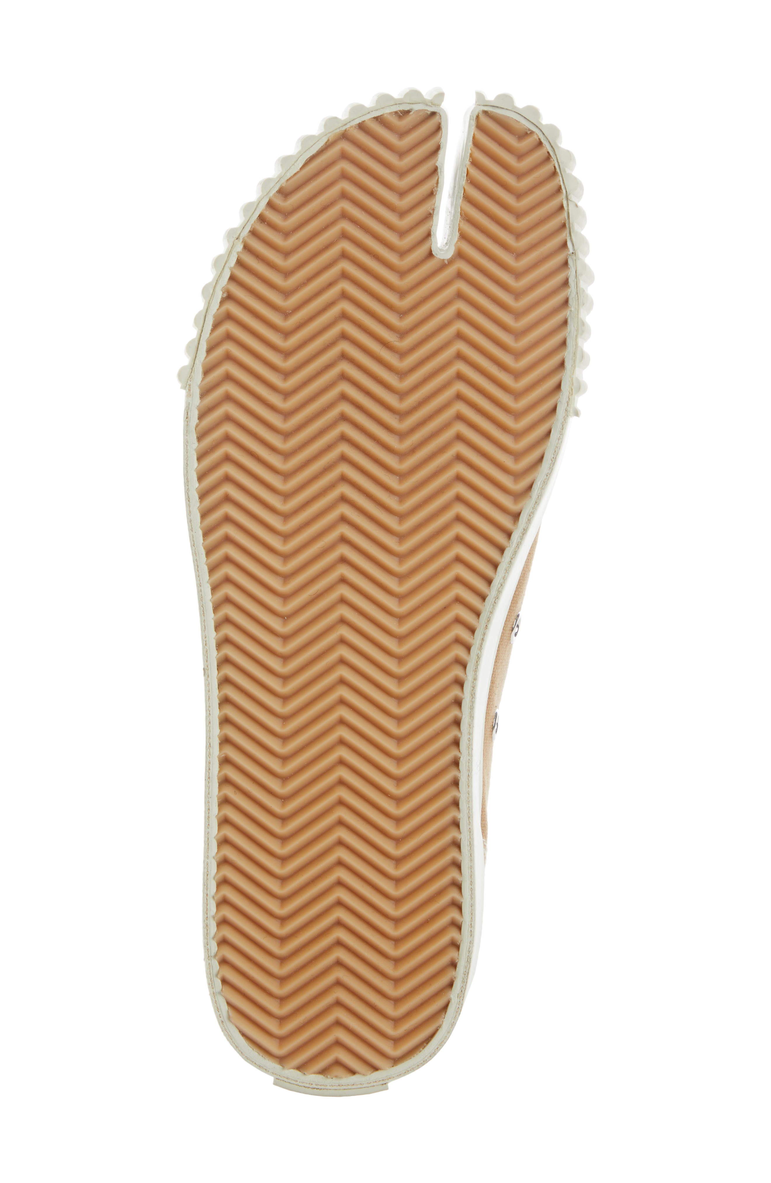 Maison Margiela Tabi Low Top Sneaker, Alternate, color, 