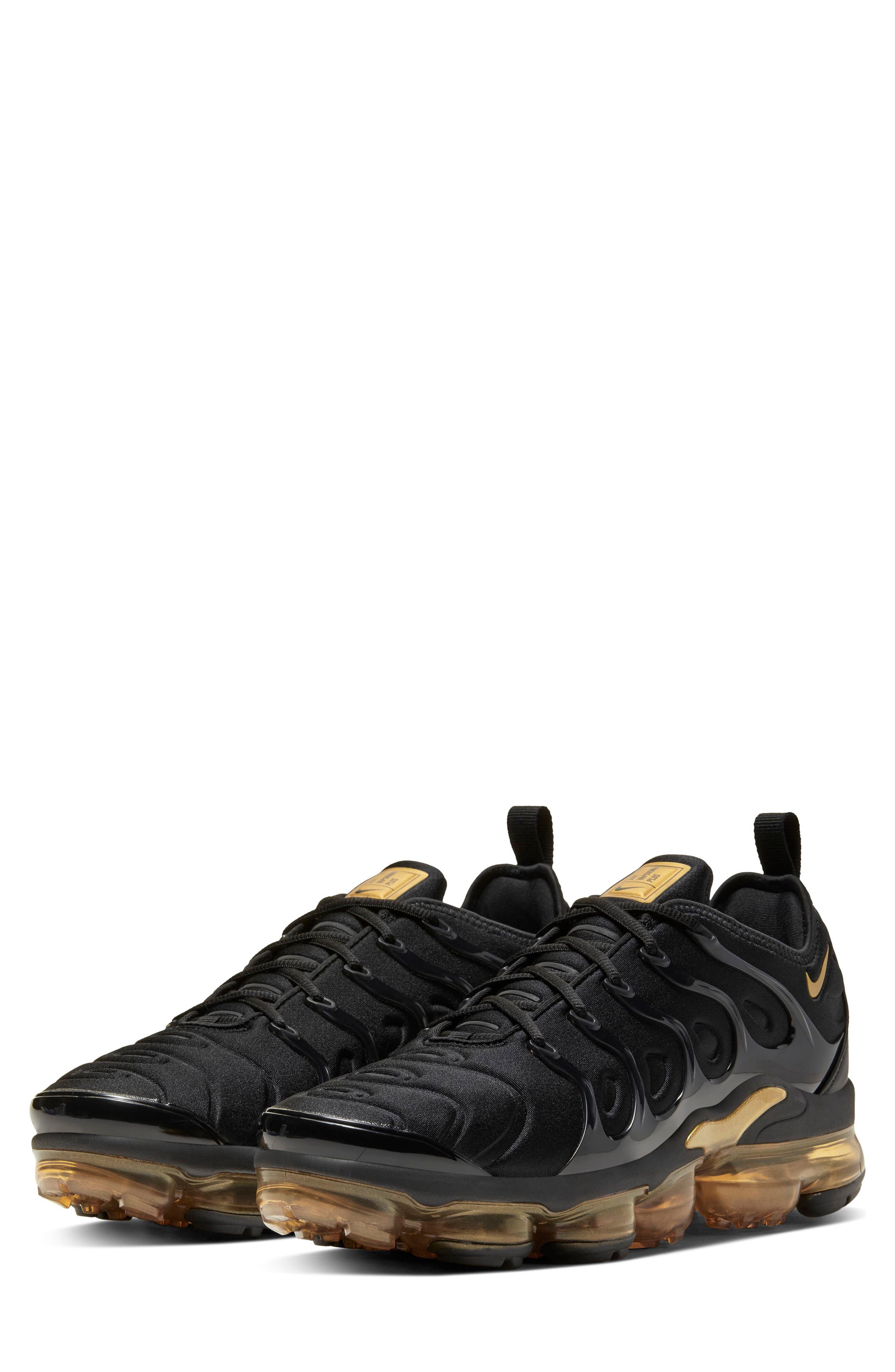 Nike Air VaporMax Plus Sneaker, Main, color, 