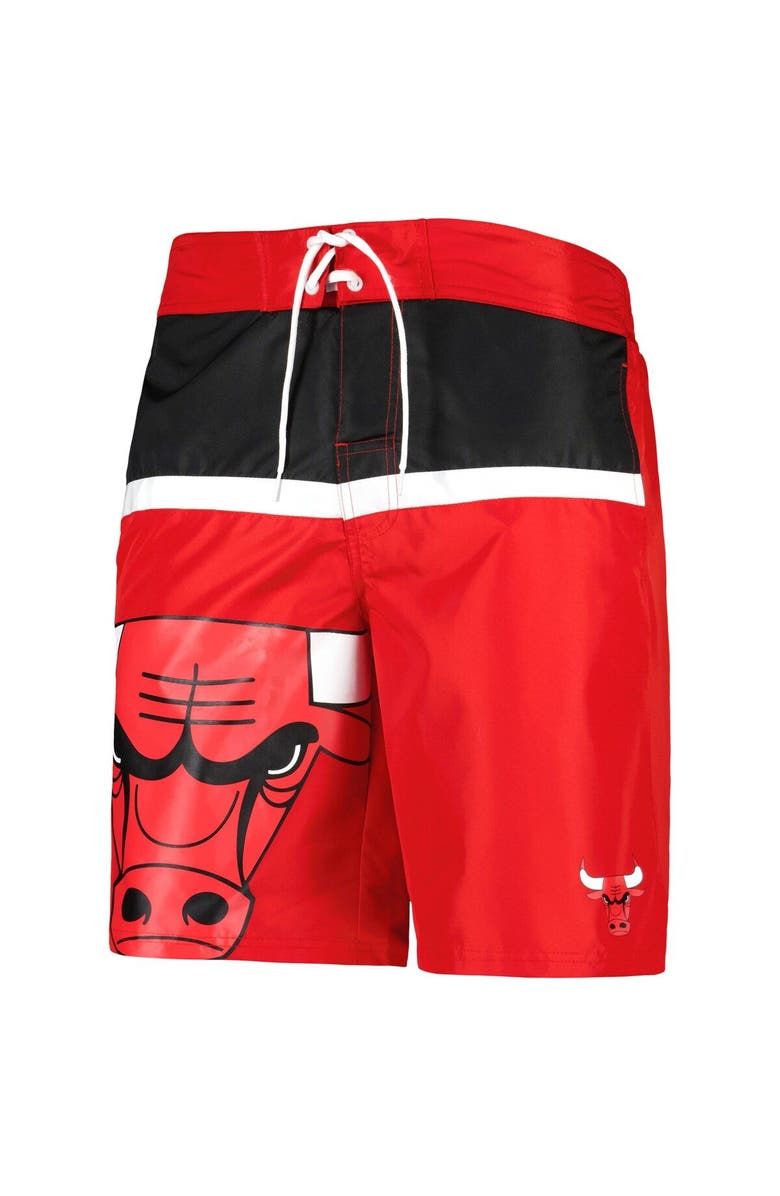G-III SPORTS BY CARL BANKS Men's G-III Sports by Carl Banks Red Chicago Bulls Sea Wind Swim Trunks, Alternate, color, 