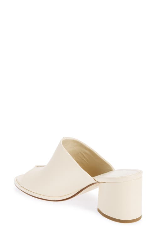 Aeyde Amanda Slide Sandal In Creamy