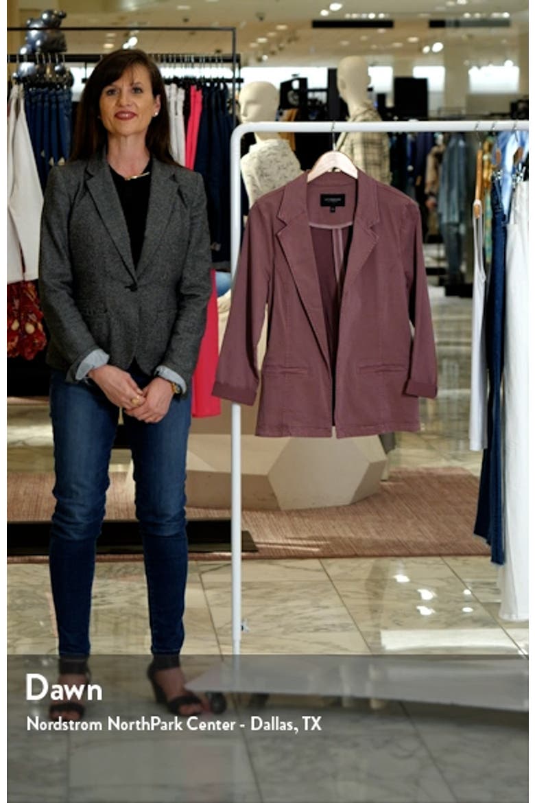 Fitted Open Front Twill Blazer video