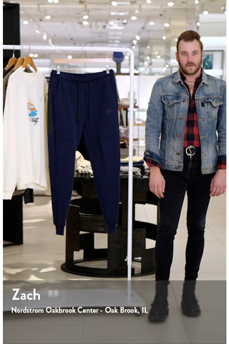 Tech Fleece Joggers video