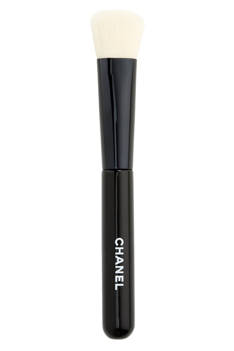 LES PINCEAUX DE CHANEL TOUCH-UP FACE BRUSH N°104, Main, color, NO COLOR
