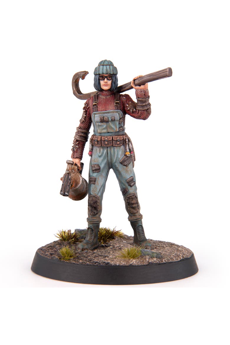 3 Resin Figures & Bases, Unpainted, Alternate, color, Multicolored
