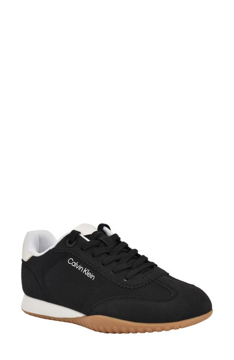 Hennie Sneaker (Women)