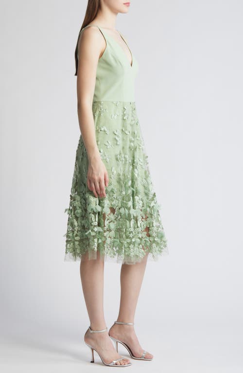 Dress The Population Darleen V-neck Embroidered Mesh Cocktail Dress In Green