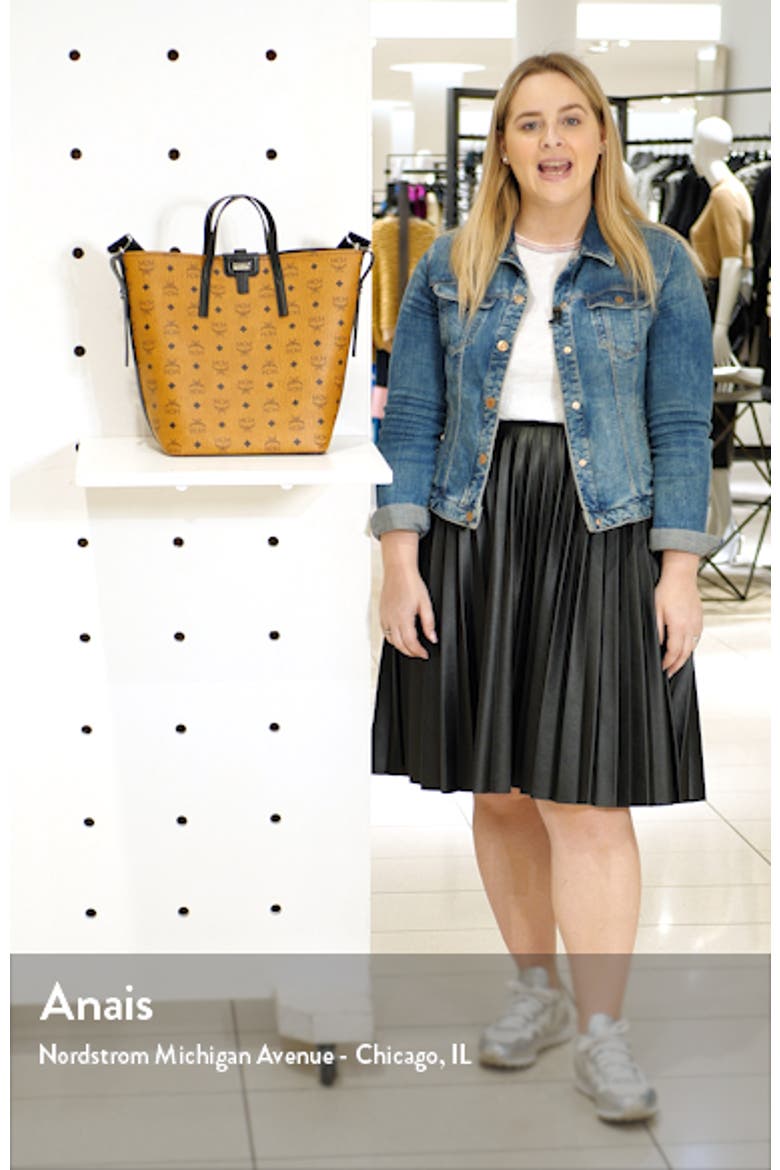 Small Gunta Visetos Coated Canvas Shopper video