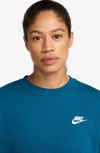 Club Fleece Loose Fit Crewneck Sweatshirt