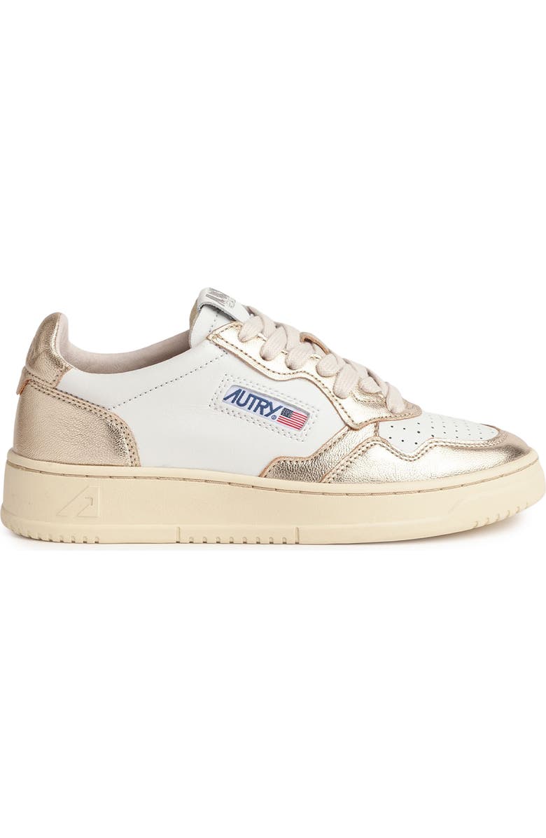 AUTRY Medalist Low Sneaker, Alternate, color, Platinum