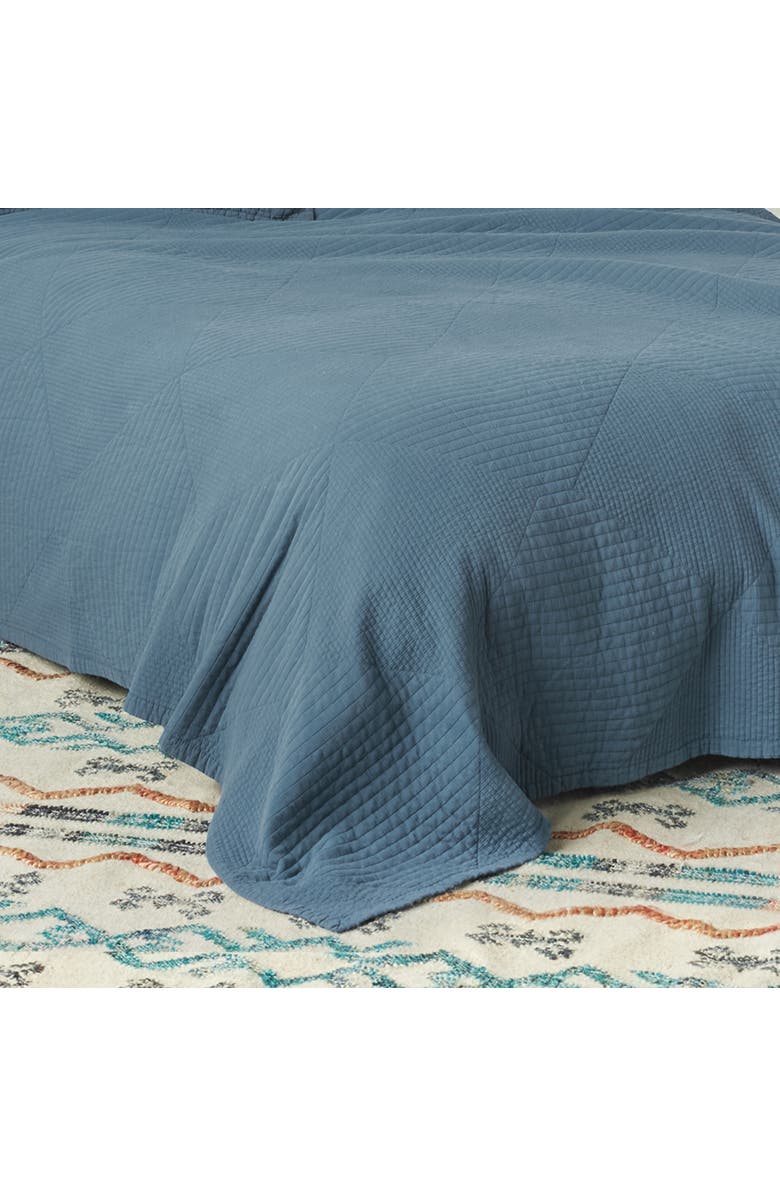 carol & frank Graham Mallard Quilt, Alternate, color, Blue