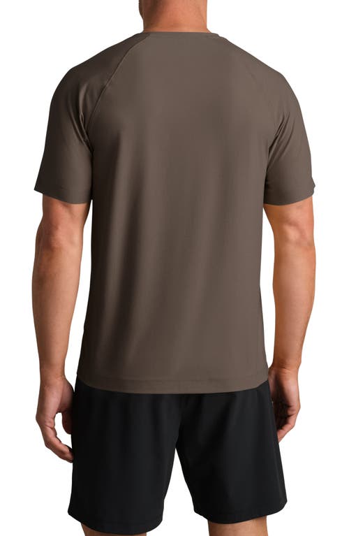 Rhone Reign Performance T-shirt In Brown