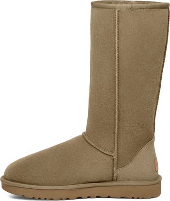 Classic II Genuine Shearling Lined Boot