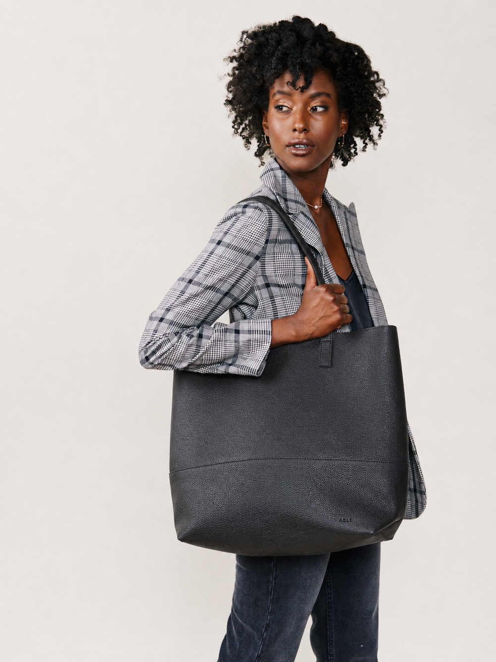 Mamuye Tote, Alternate, color, Pebbled Black