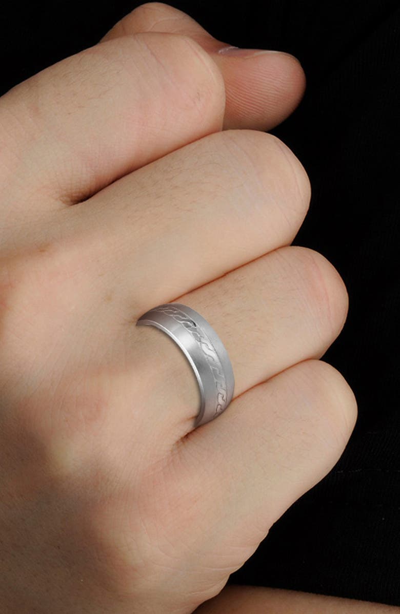 VAN HEUSEN Men's Ribbon Etched Band Ring, Alternate, color, Silver