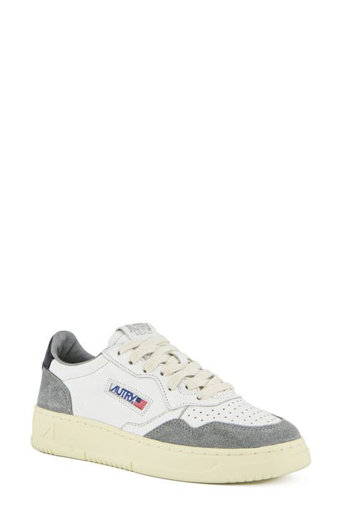 Medalist Low Sneaker