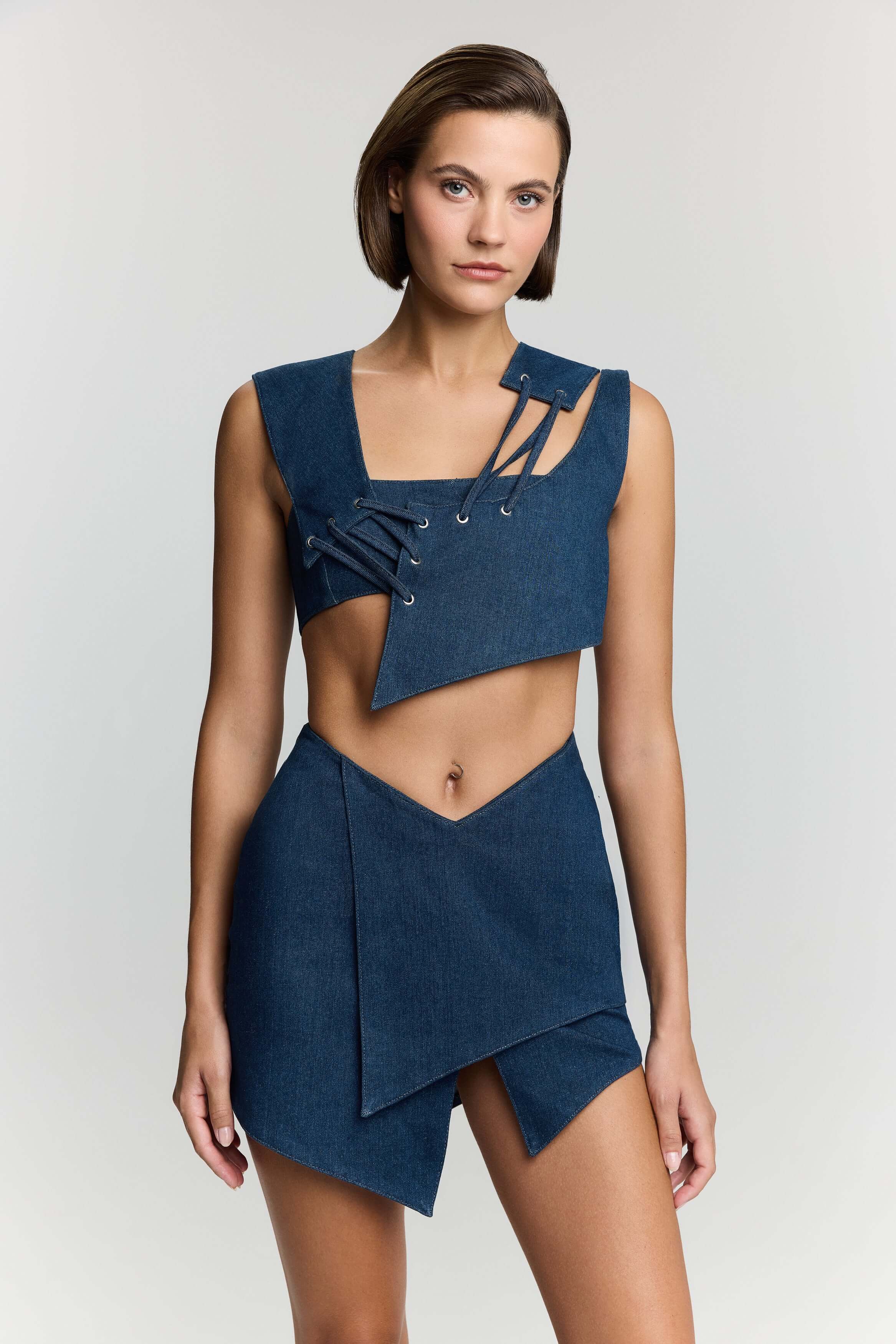 Jendue US Endless Line Denim Mini Skirt - Chic & Modern in Deep Blue 