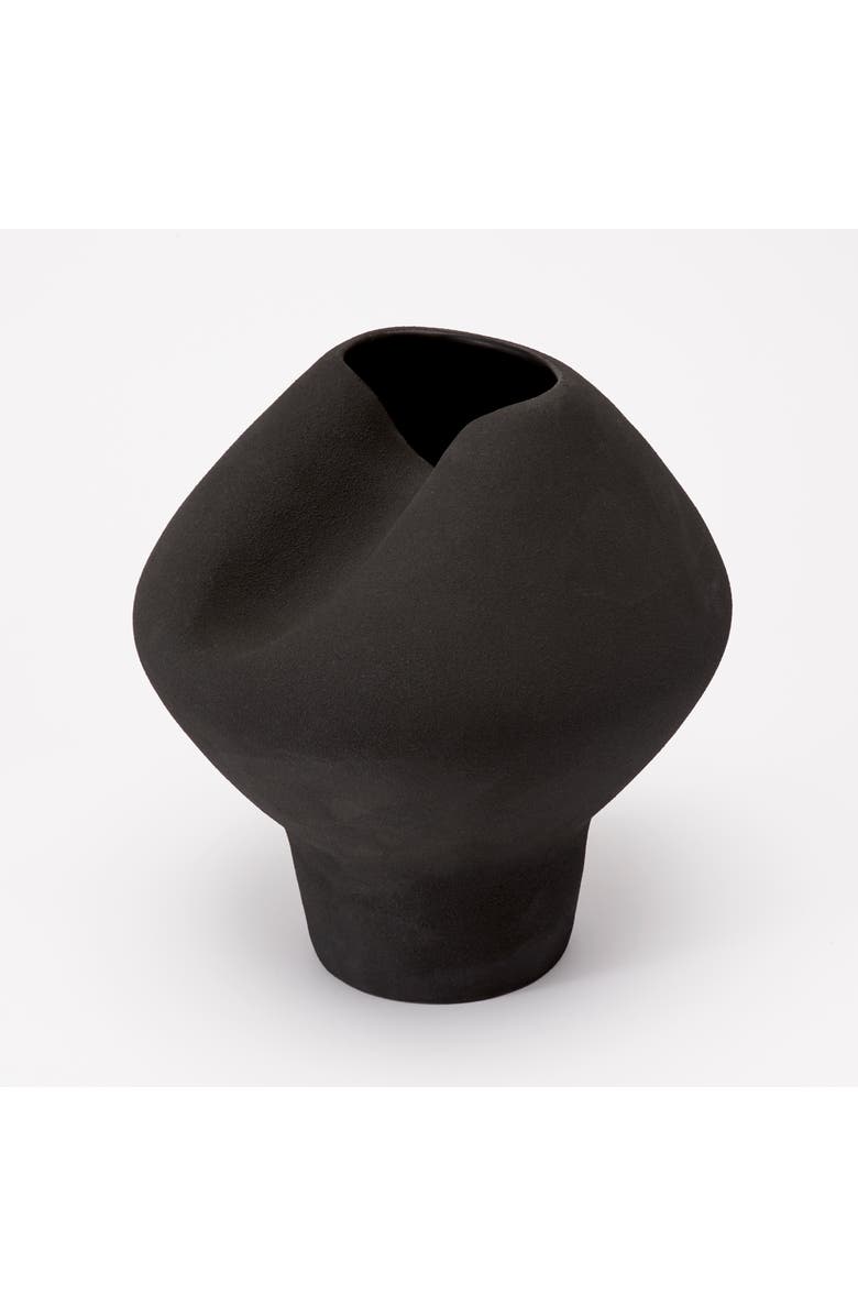 Dumae Nora Vase, Alternate, color, Raw Noir