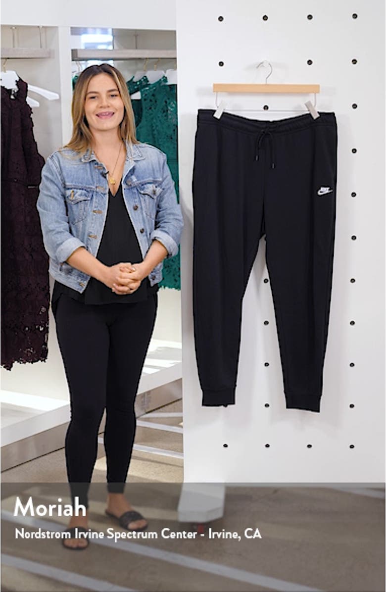 Sportswear Essential Fleece Pants, sales video thumbnail
