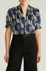 Universal Standard Beatrice Pebble Georgette Top