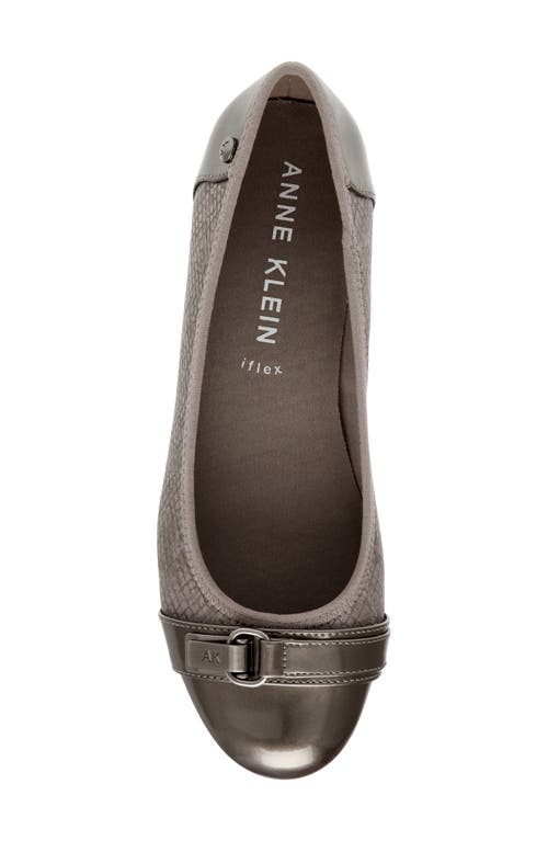 Anne Klein Akable Flat In Gray