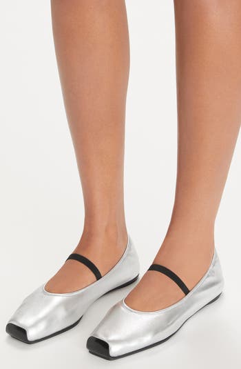 Runway Ballet Flat