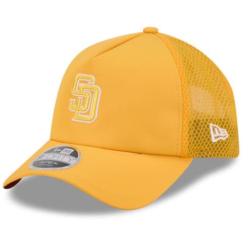 Men's New Era Gold San Diego Padres 2026 Batting Practice Apex 9FORTY Adjustable Trucker Hat